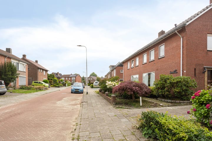 Foto 26 van Merelstraat 17