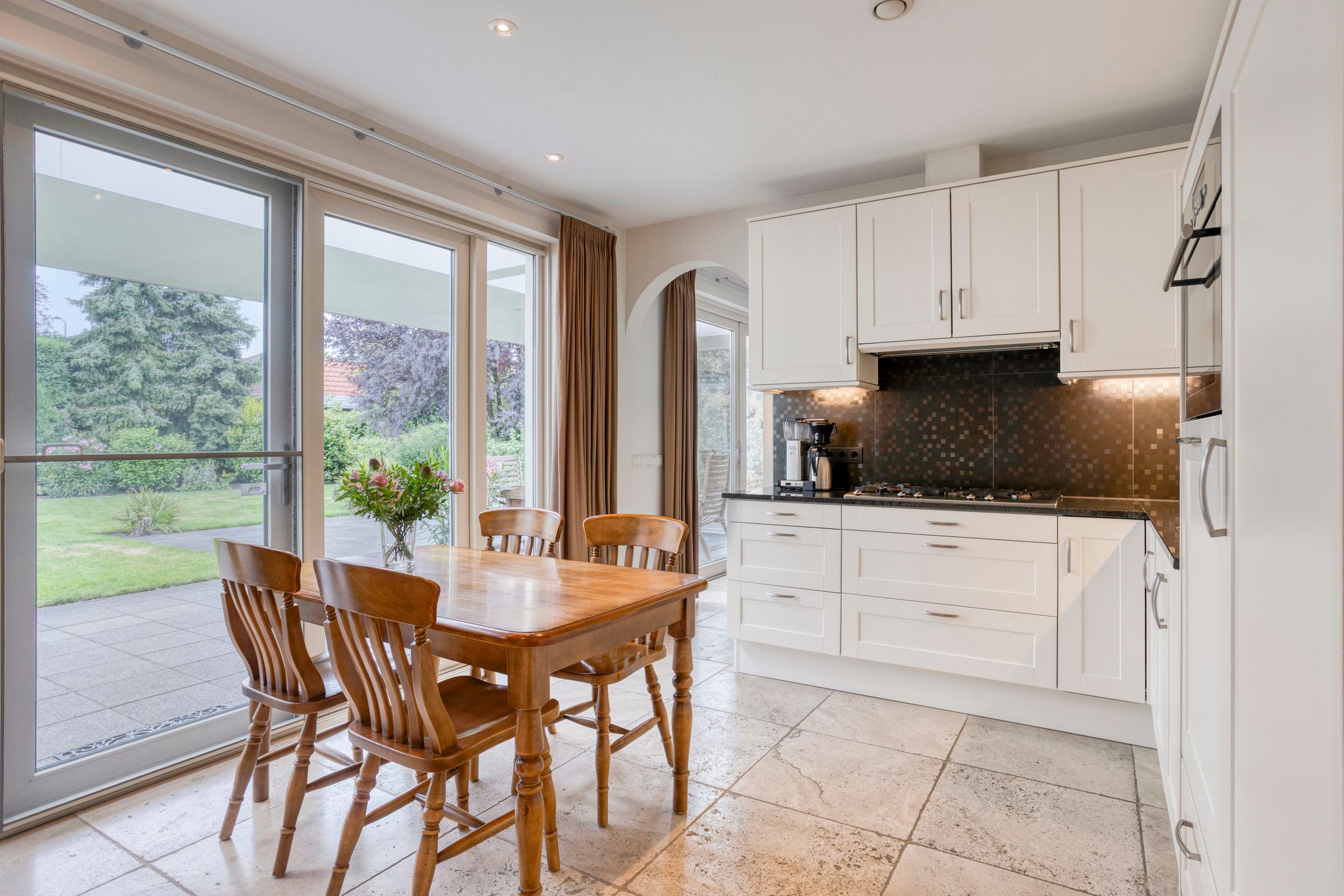 Foto 21 van Evenestraat 2-A