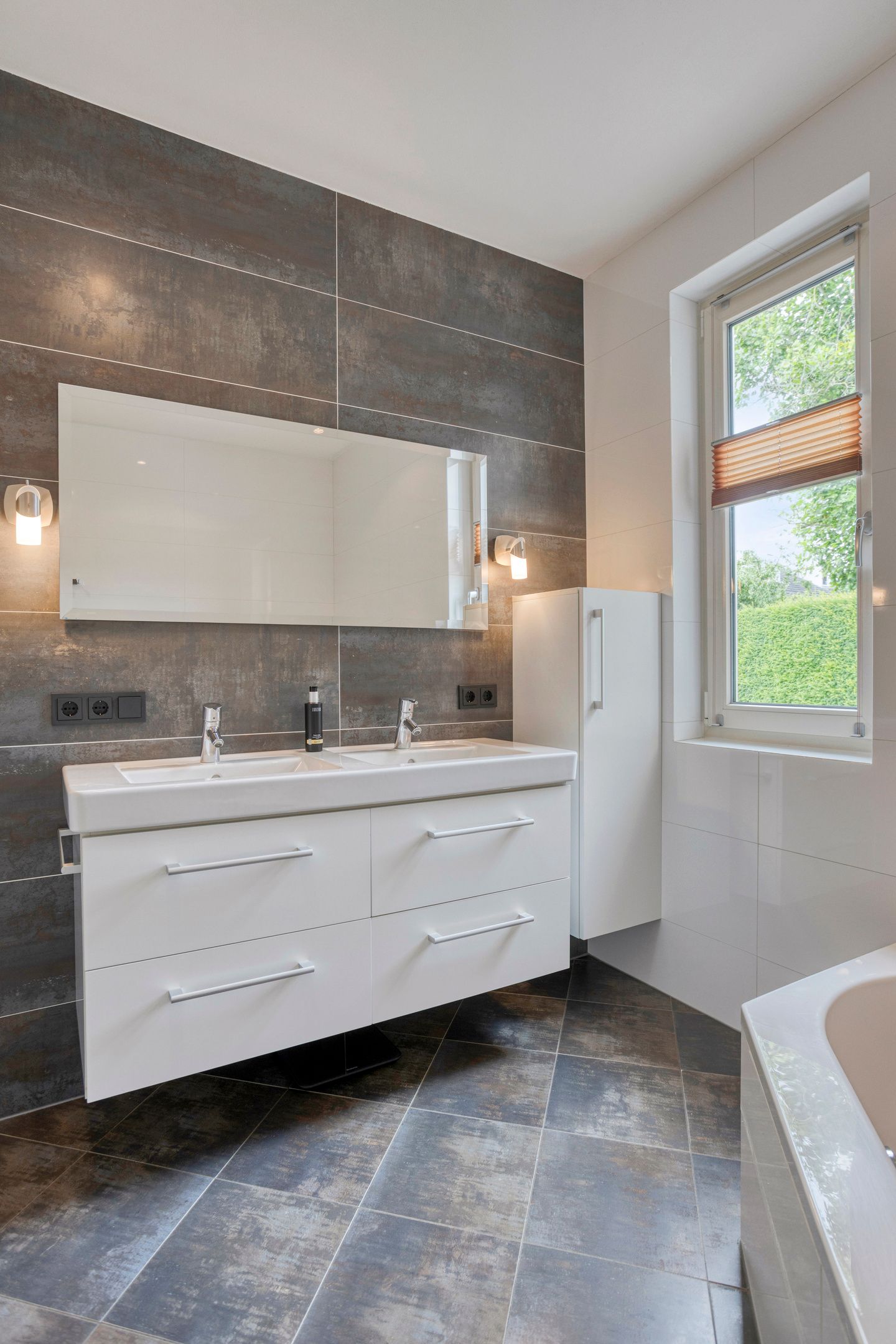 Foto 29 van Evenestraat 2-A