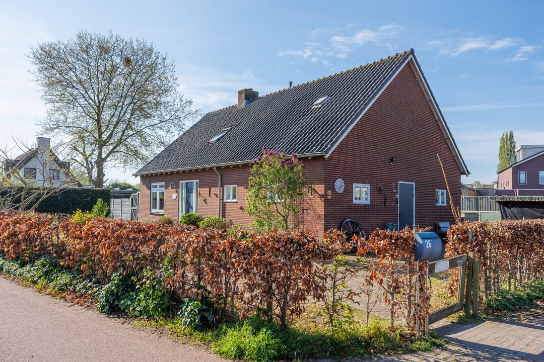 Photo 2 of Burgemeester van Suchtelenstraat 26