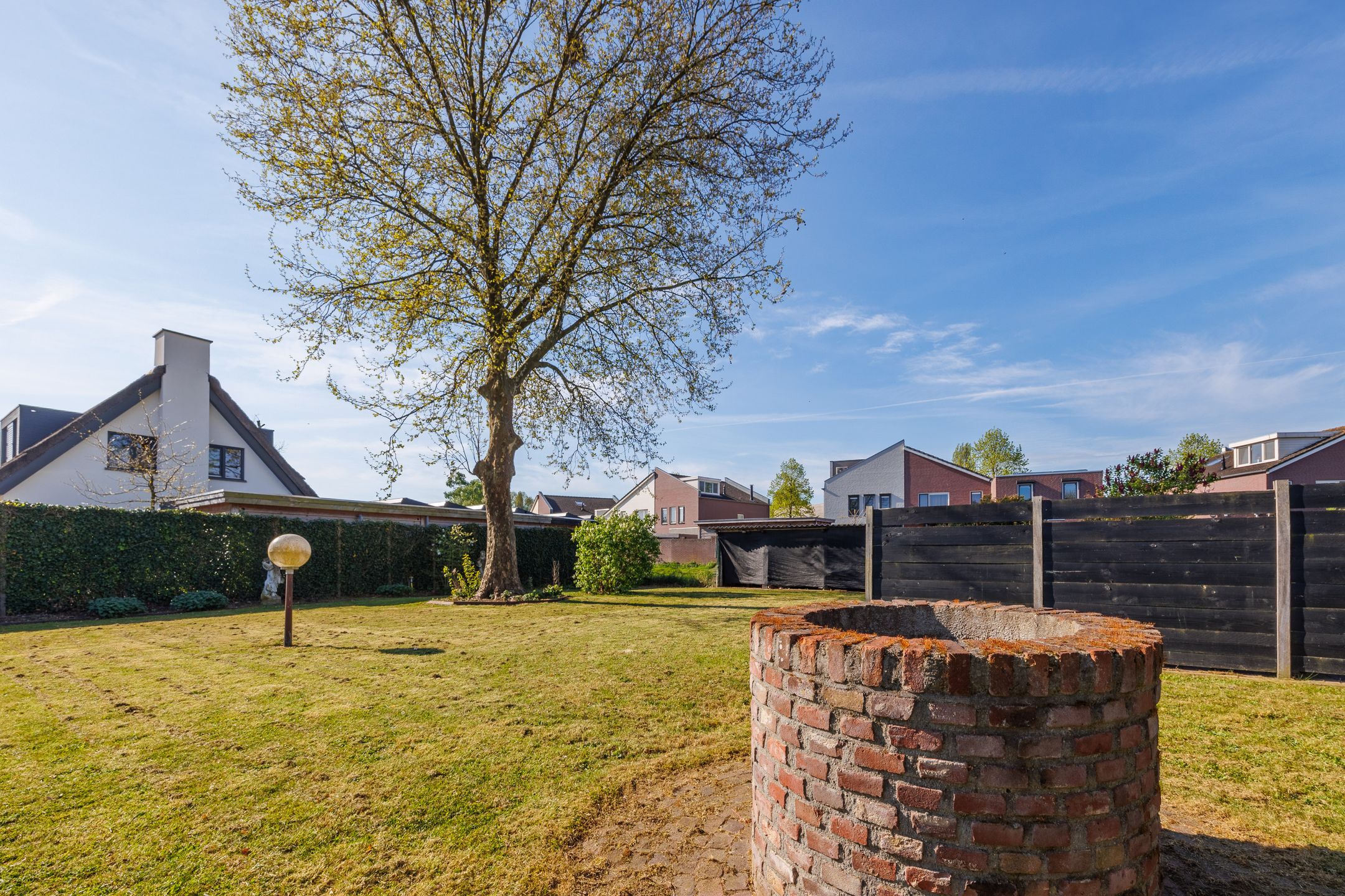 Photo 42 of Burgemeester van Suchtelenstraat 26