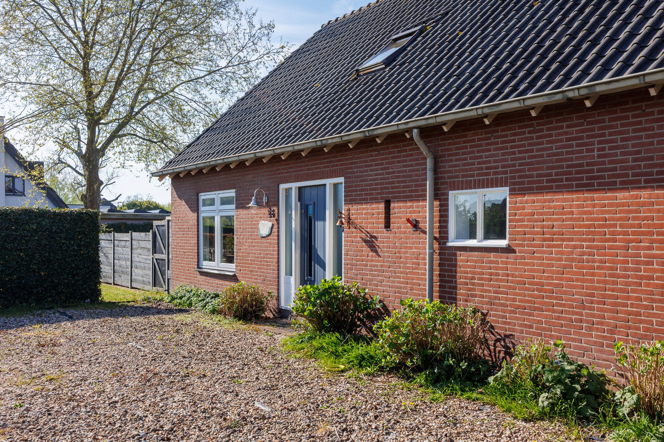 Photo 51 of Burgemeester van Suchtelenstraat 26
