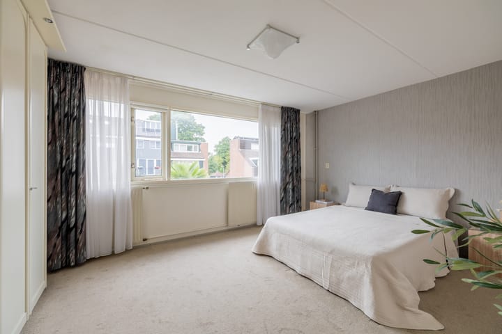 Foto 4 van Wilgenroos 13