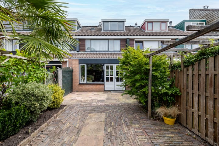 Foto 5 van Wilgenroos 13