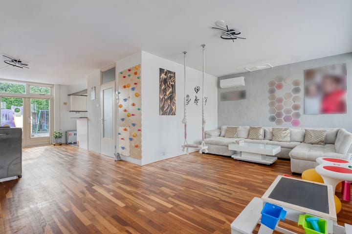 Foto 2 van Poptastate 8