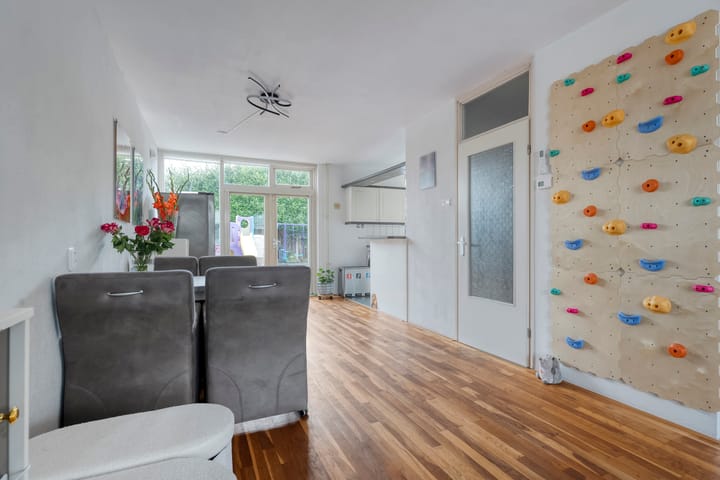 Foto 10 van Poptastate 8