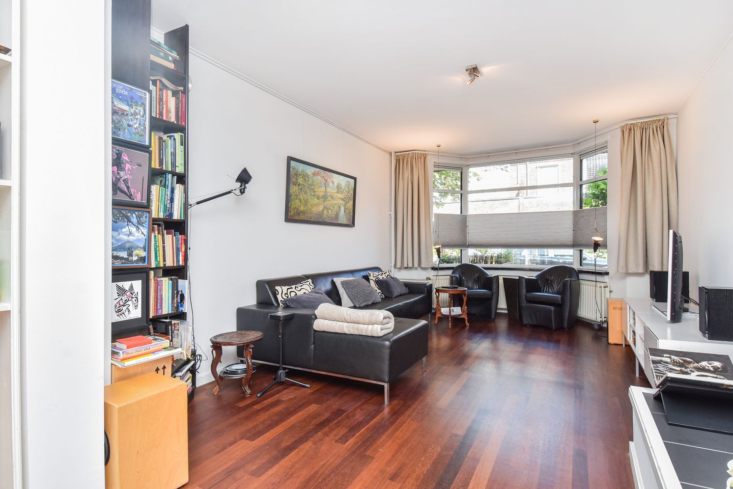 Photo 10 of Riënzistraat 10