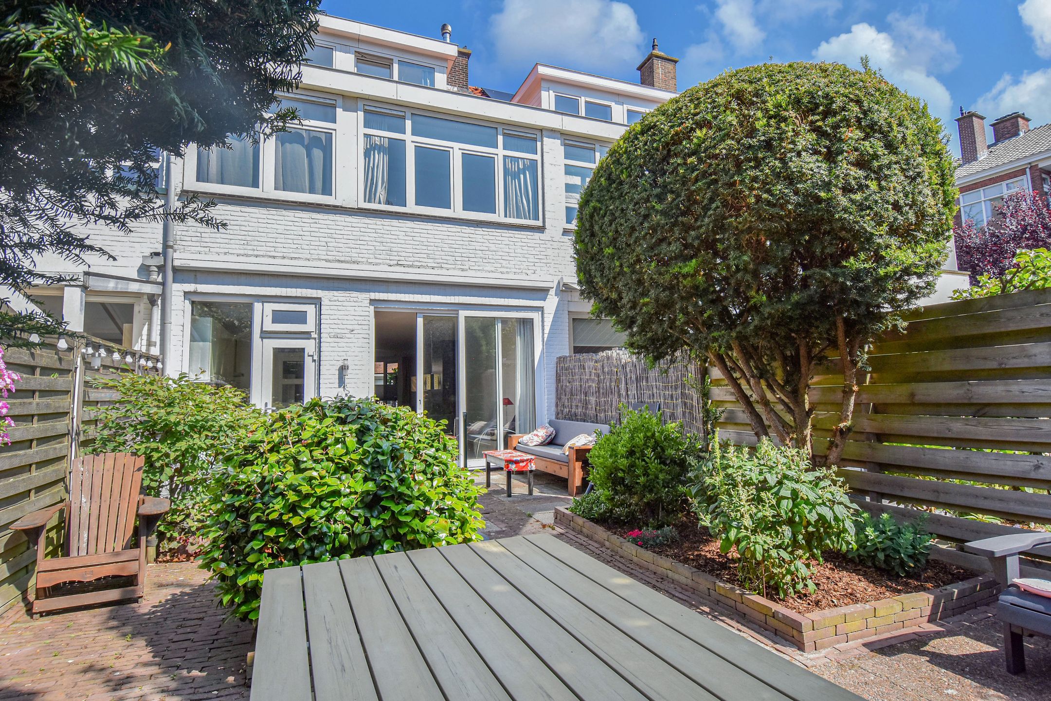 Photo 24 of Riënzistraat 10