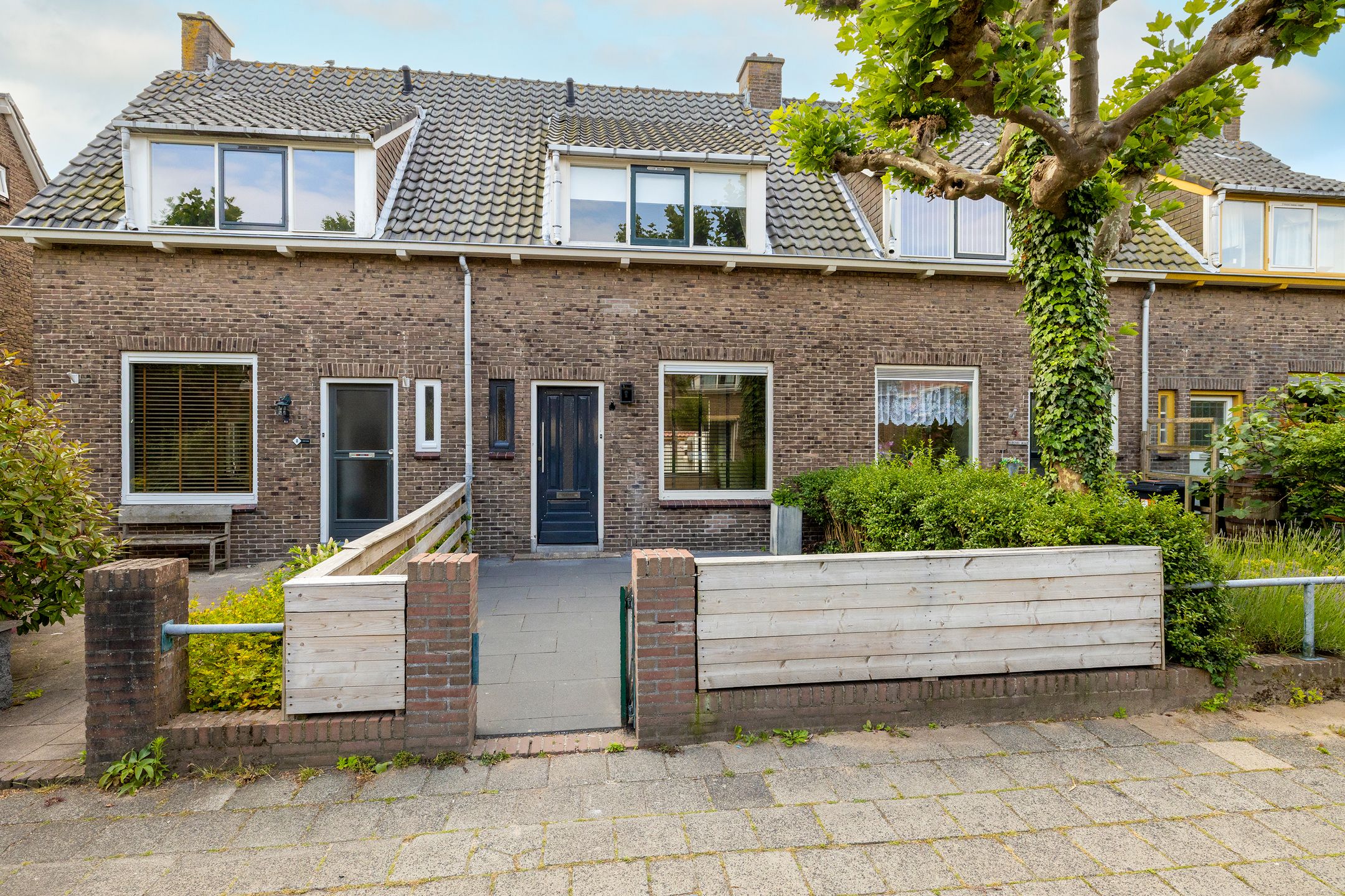 Foto 24 van Emmastraat 6