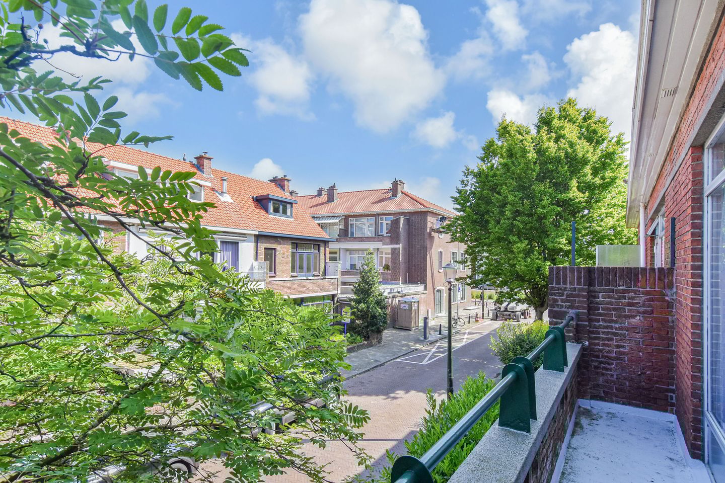 Photo 35 of Riënzistraat 10