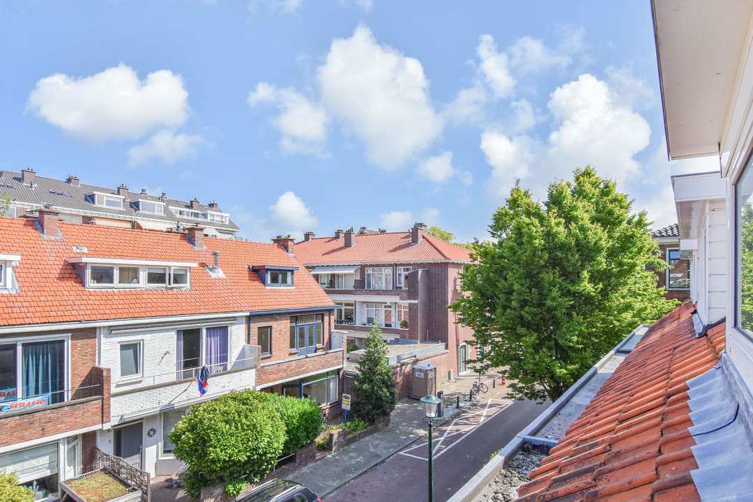 Photo 52 of Riënzistraat 10