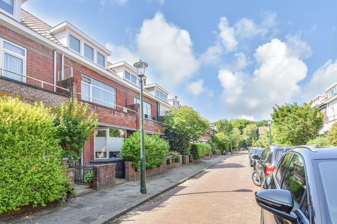 Photo 56 of Riënzistraat 10