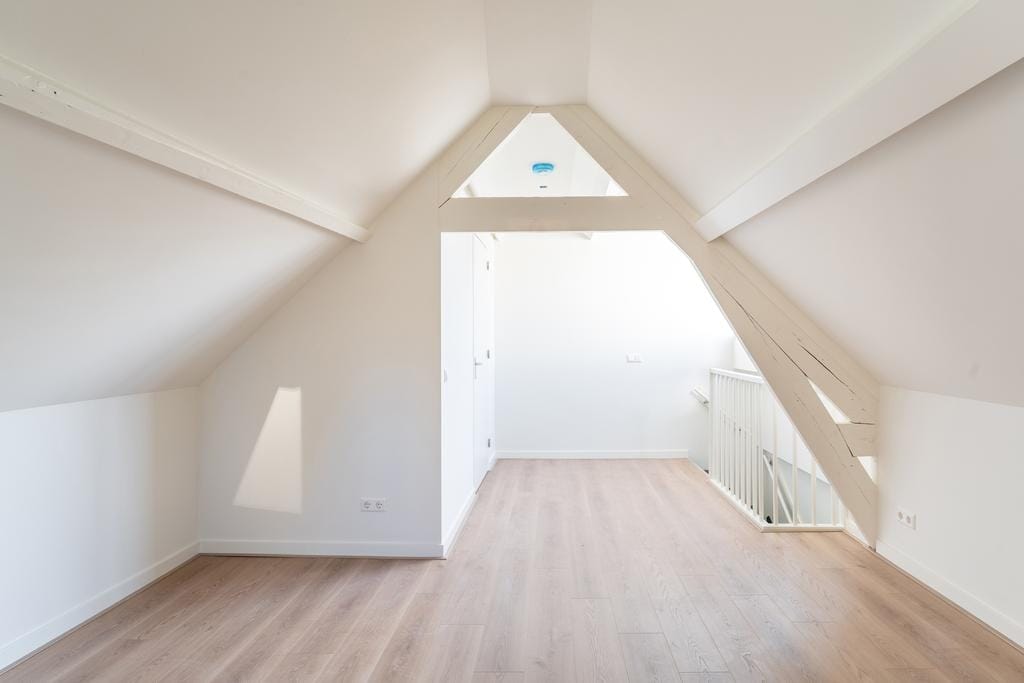 Foto 12 van Veerlaan 8-A