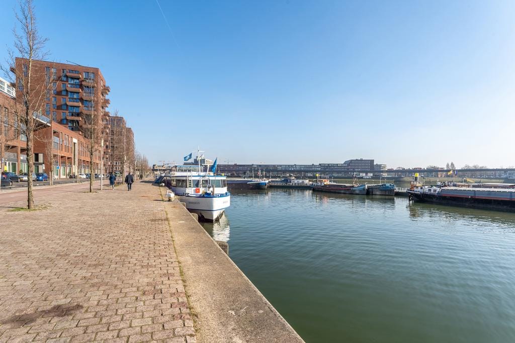 Foto 16 van Veerlaan 8-A