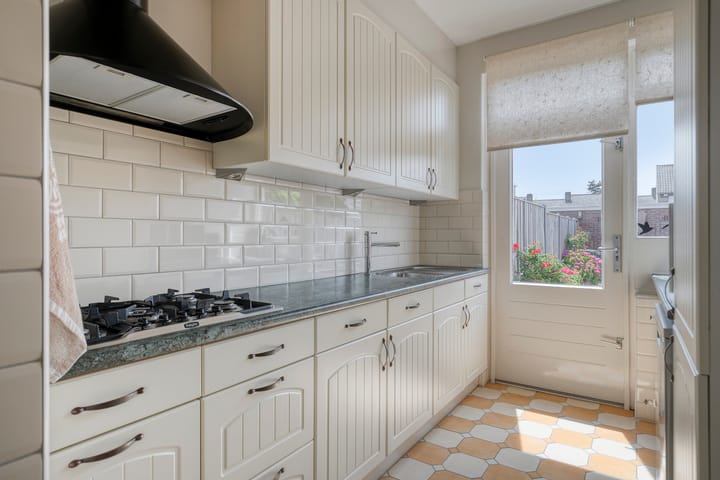 Foto 5 van Johan Costenobelstraat 16