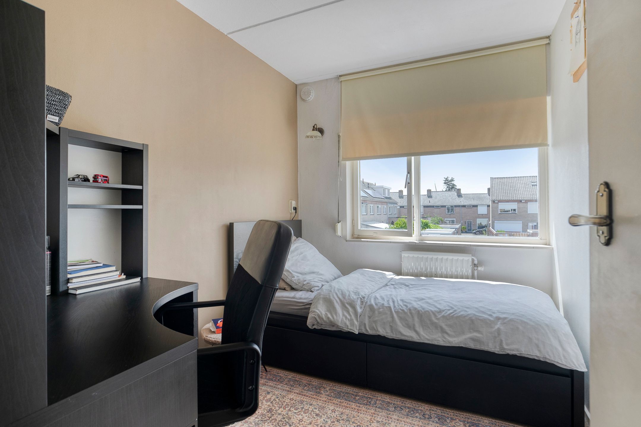 Foto 15 van Johan Costenobelstraat 16