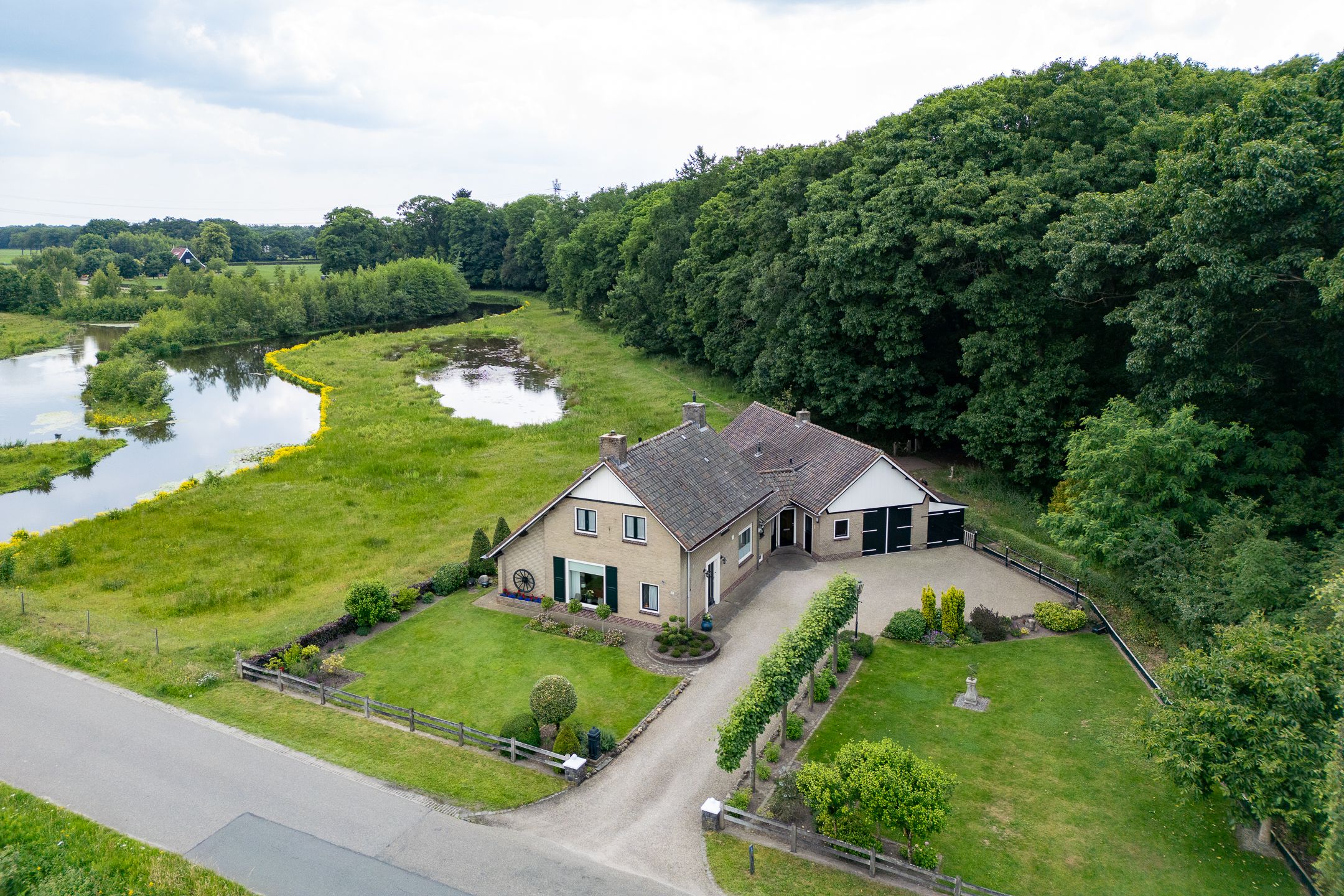 Tusveld, 21, Bornerbroek, 7627NV, Overijssel, Nederland 21 