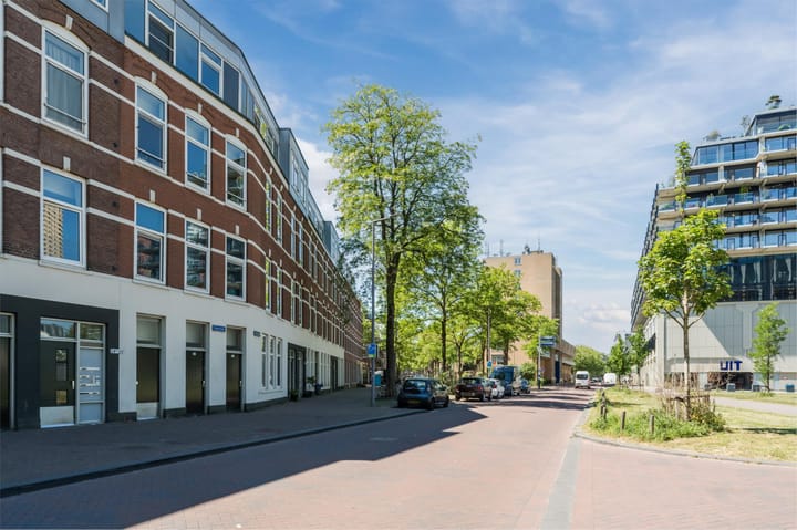 Photo 6 of Atjehstraat 2-D