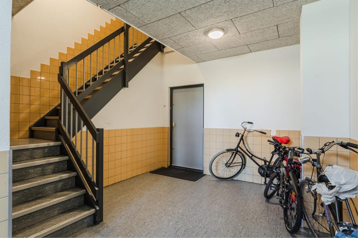 Photo 9 of Atjehstraat 2-D