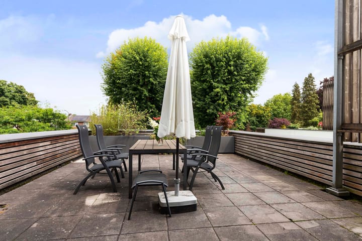 Photo 2 of Roojan 10