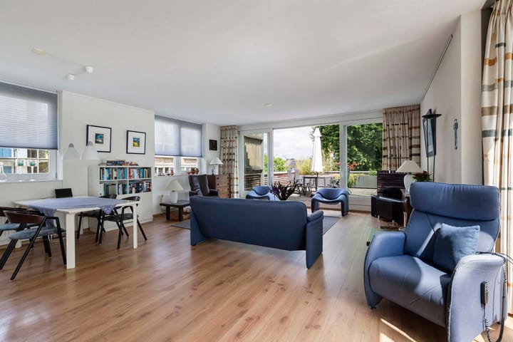 Photo 3 of Roojan 10