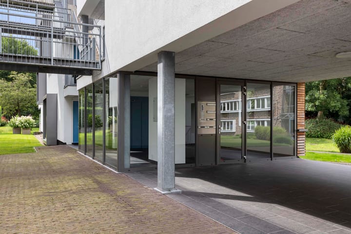 Photo 6 of Roojan 10