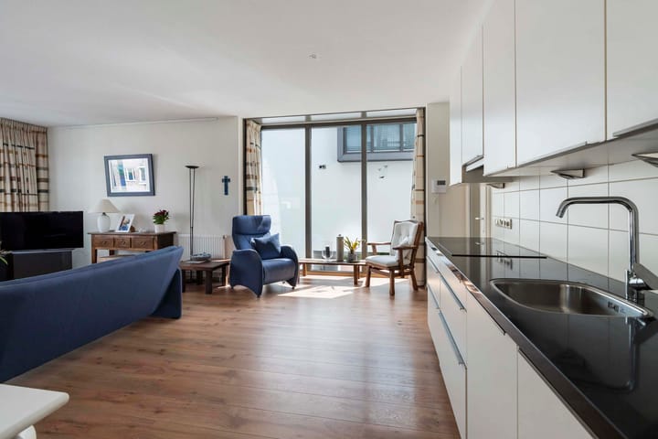 Photo 17 of Roojan 10