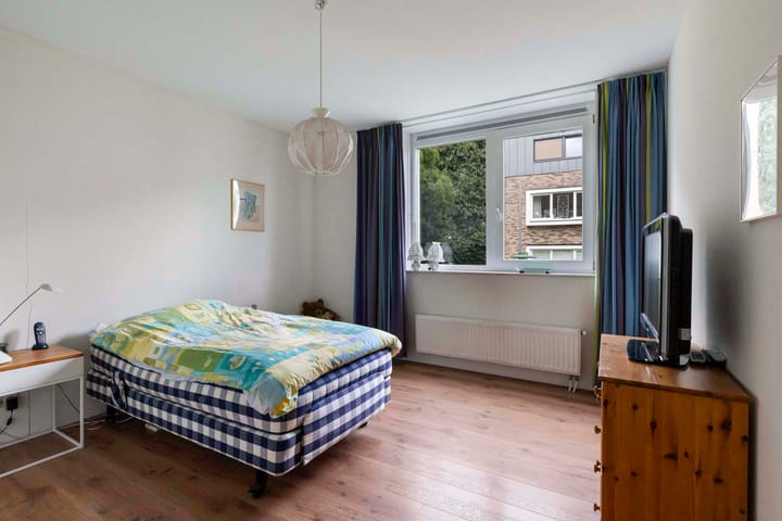 Photo 24 of Roojan 10