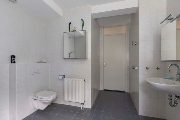 Photo 28 of Roojan 10