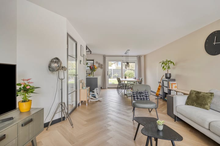 Foto 13 van Lantingawerf 16