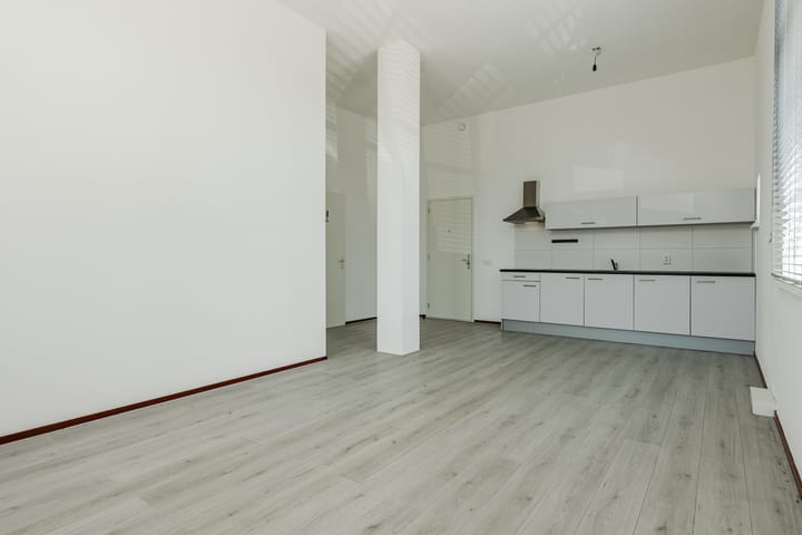 Photo 5 of Mr. van Coothstraat 55-01