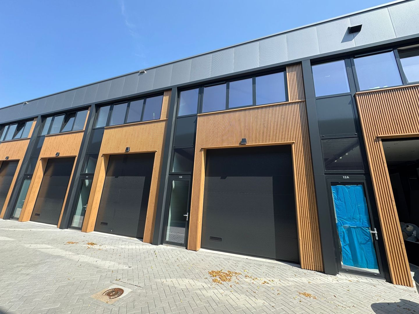 Bekijk foto 1 van Friezenstraat 12-B