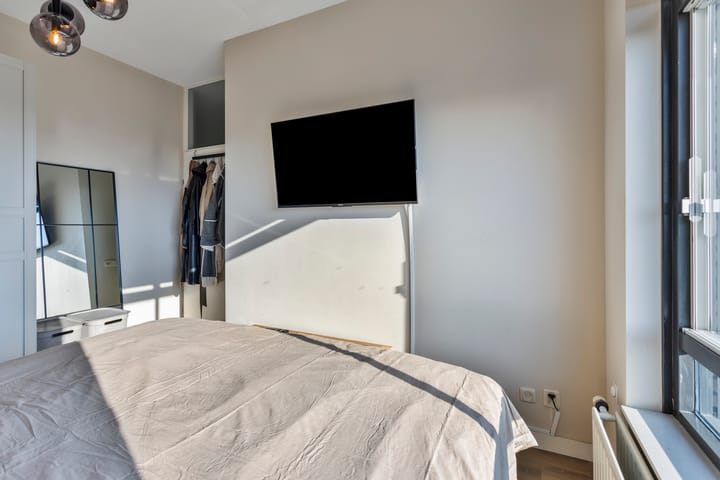 Photo 12 of Oostwal 323