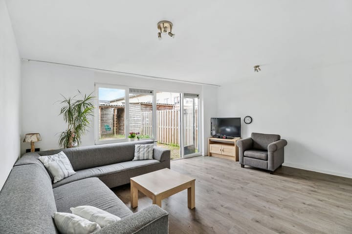 Foto 2 van Parnaskruid 94