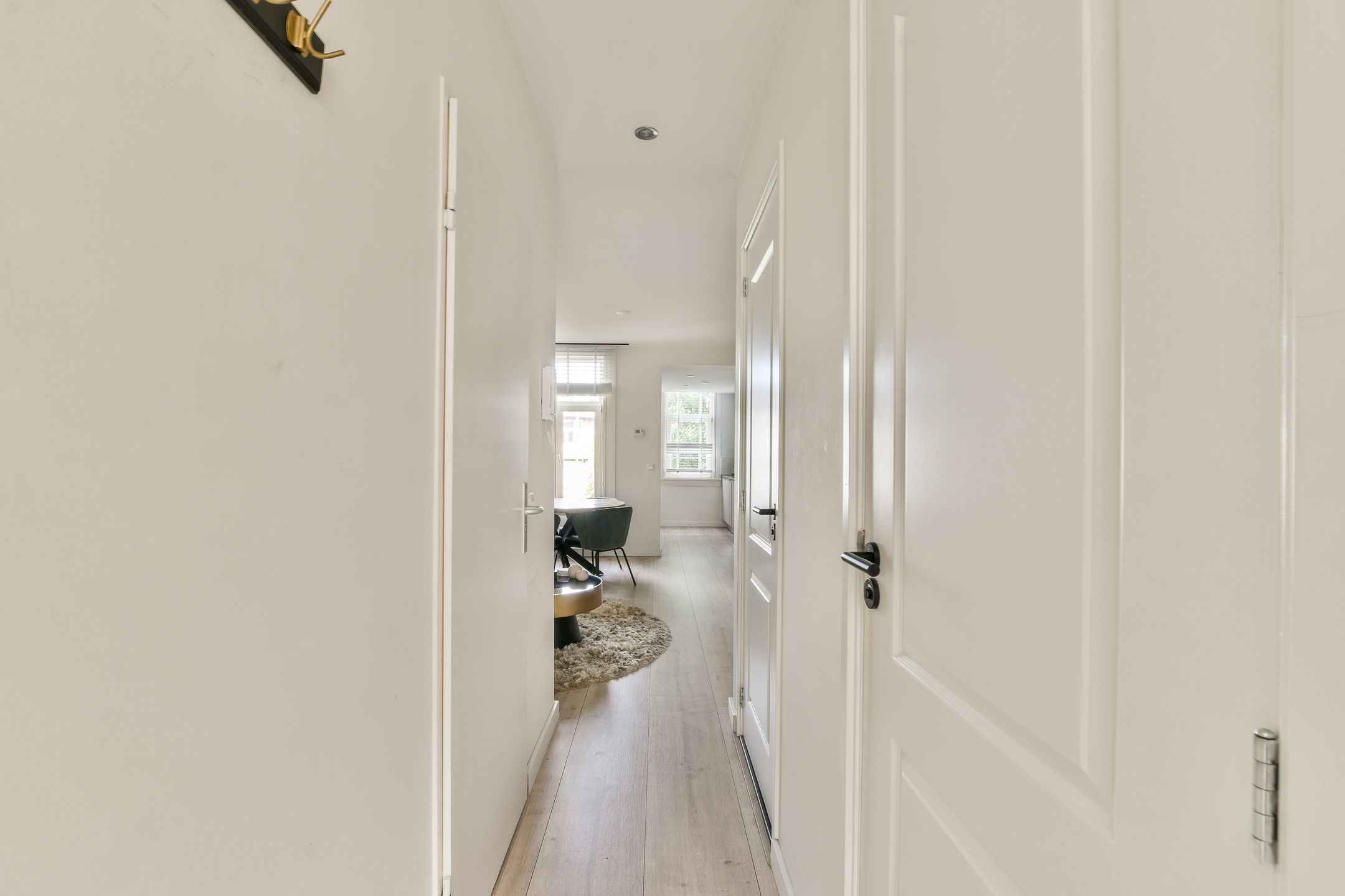 Photo 9 of Van Oldenbarneveldtstraat 58-3