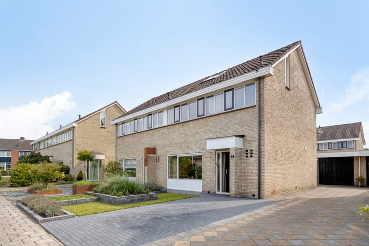 Photo 6 of Bachstraat 19