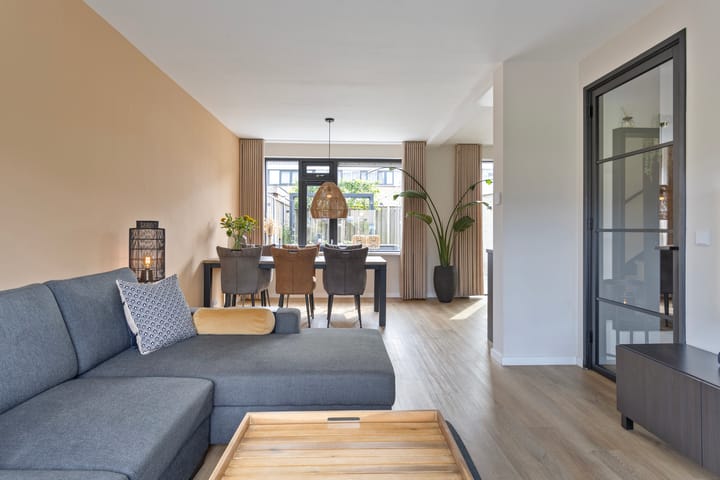 Photo 12 of Bachstraat 19