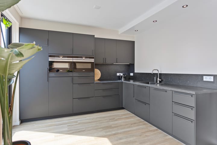 Photo 16 of Bachstraat 19