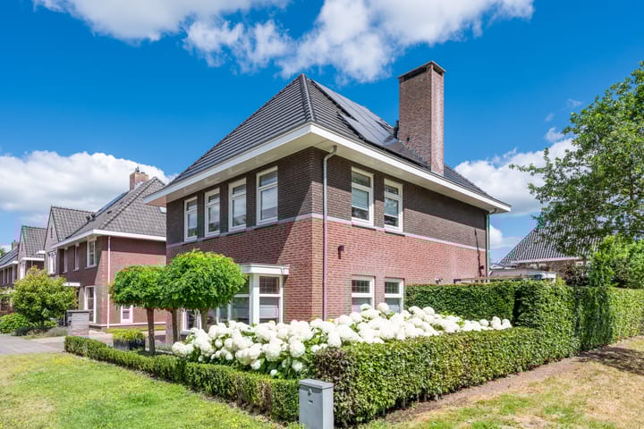 Foto 10 van Clovishof 18