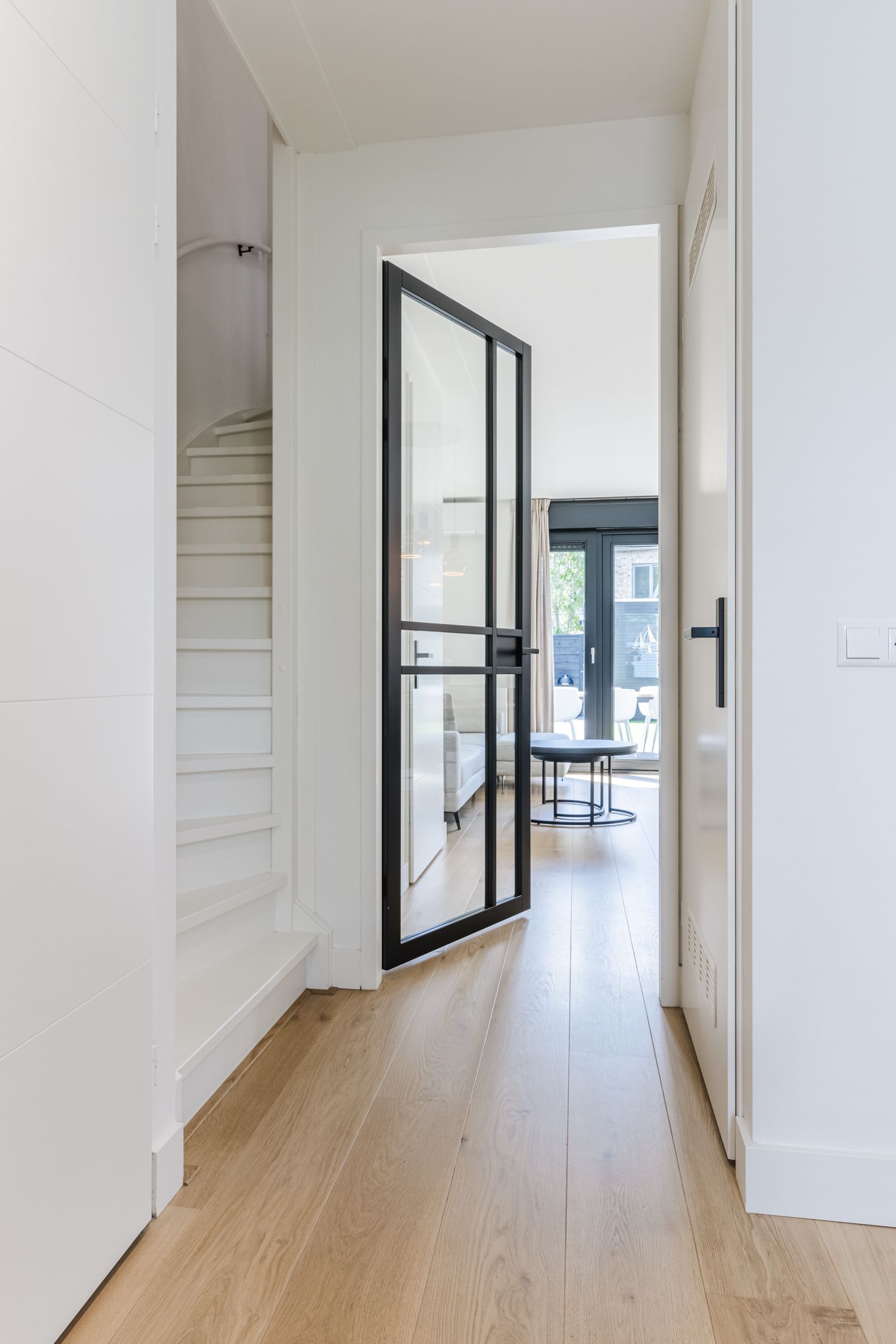 Foto 10 van Zeewoldestraat 2