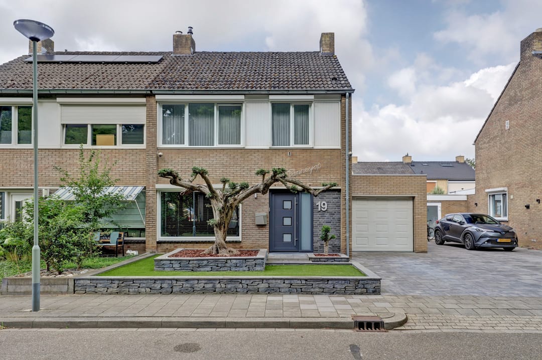 Photo 1 of van Sonsbeecklaan 19