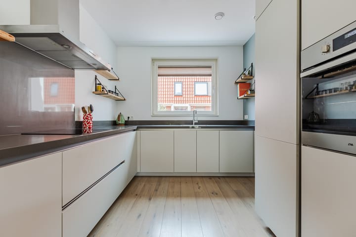 Foto 8 van Huygensstraat 5