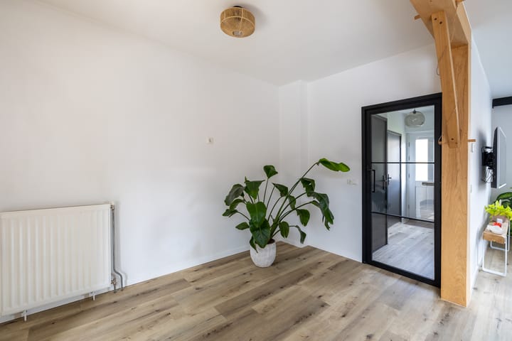 Foto 8 van Helmichstraat 14