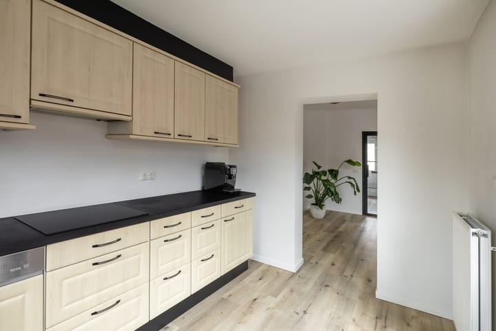 Foto 13 van Helmichstraat 14