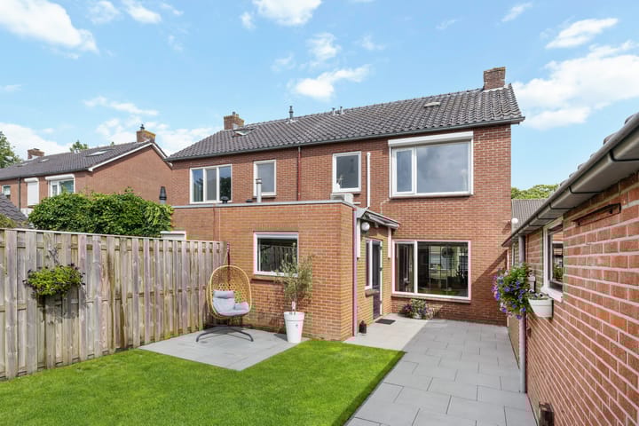 Foto 29 van Helmichstraat 14