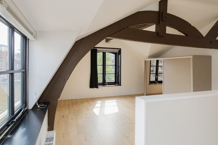 Foto 22 van Julianastraat 2-D