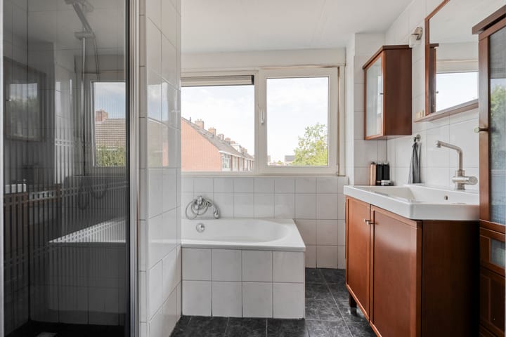 Photo 23 of Beethovenstraat 20