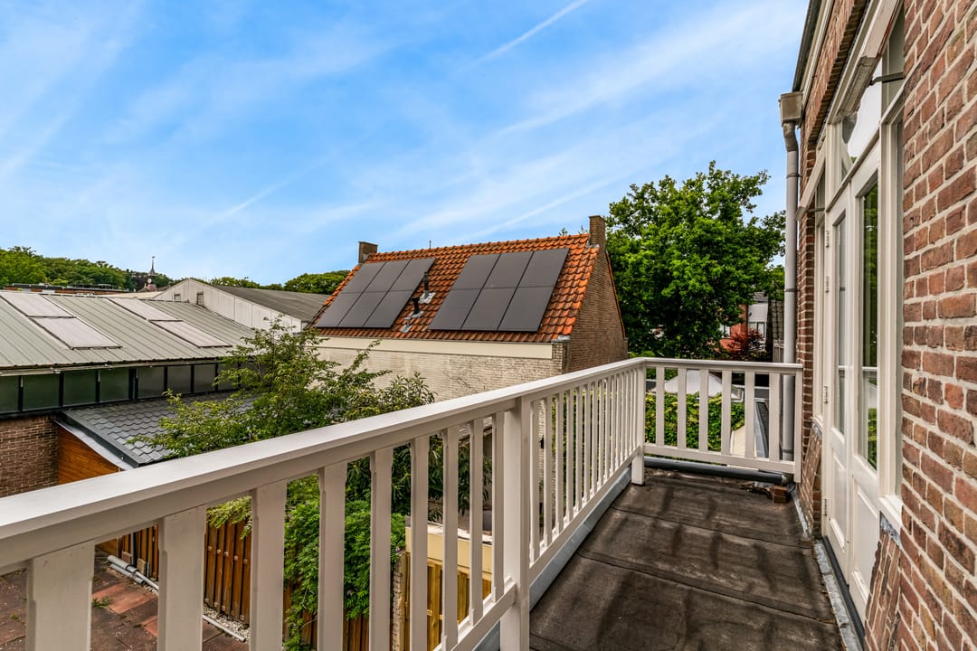 Foto 32 van Deutzstraat 15