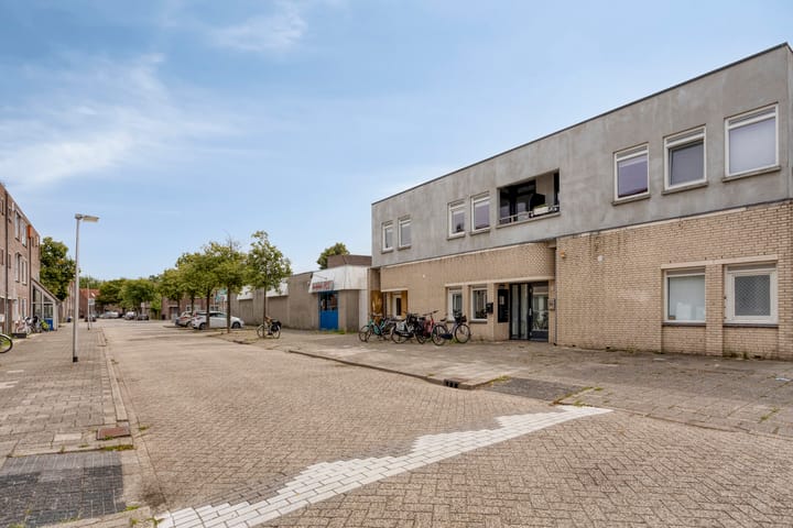 Foto 4 van Jachtwagenstraat 76-A