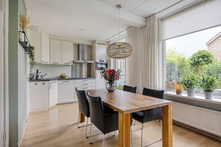 Photo 9 of Beethovenstraat 9